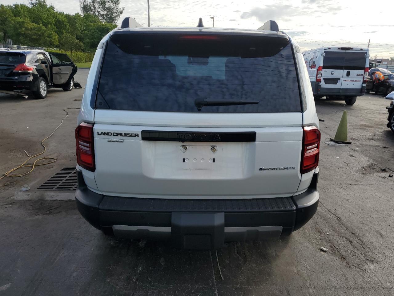 2024 Toyota Land Cruiser Base VIN: JTEABFAJ3RK004517 Lot: 91806495