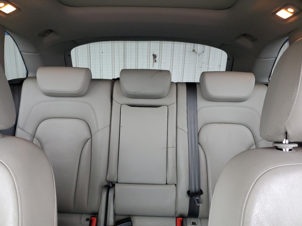 2010 Audi Q5 Premium Plus VIN: WA1LKAFP9AA081801 Lot: 93931395