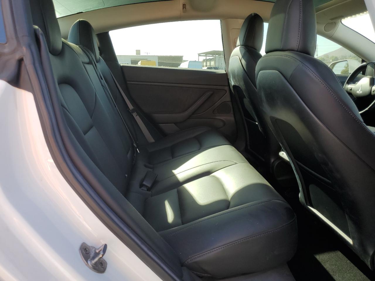 2018 Tesla Model 3 VIN: 5YJ3E1EB4JF084258 Lot: 91660615