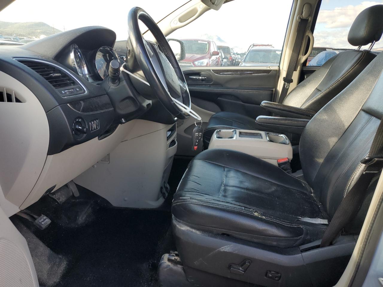 2013 Chrysler Town & Country Touring VIN: 2C4RC1BG0DR741730 Lot: 92352015