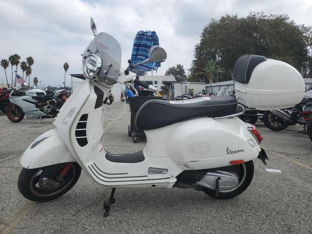 2020 VESPA GTS 300  