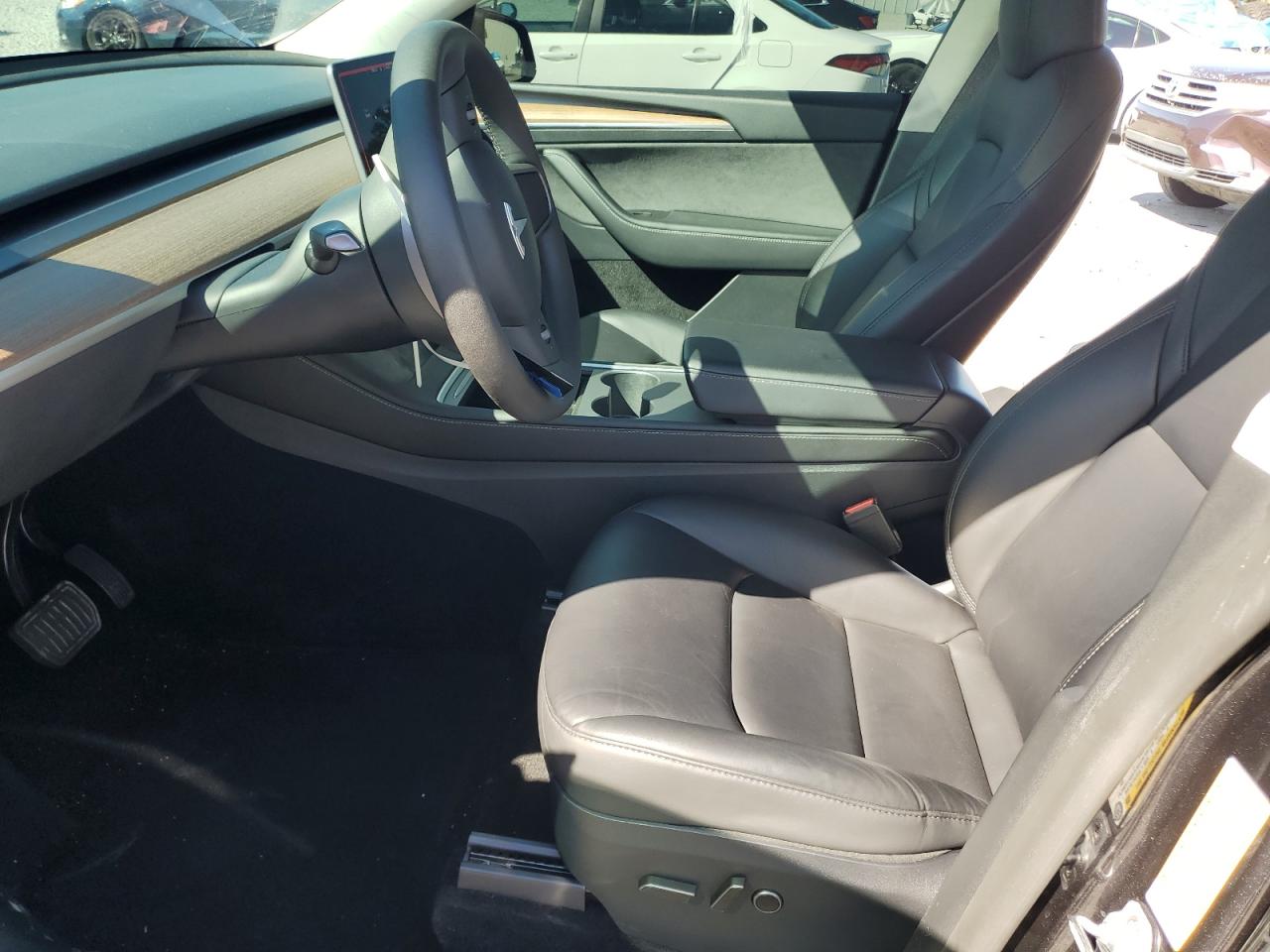 2024 Tesla Model Y VIN: 7SAYGDED3RF113587 Lot: 89726975