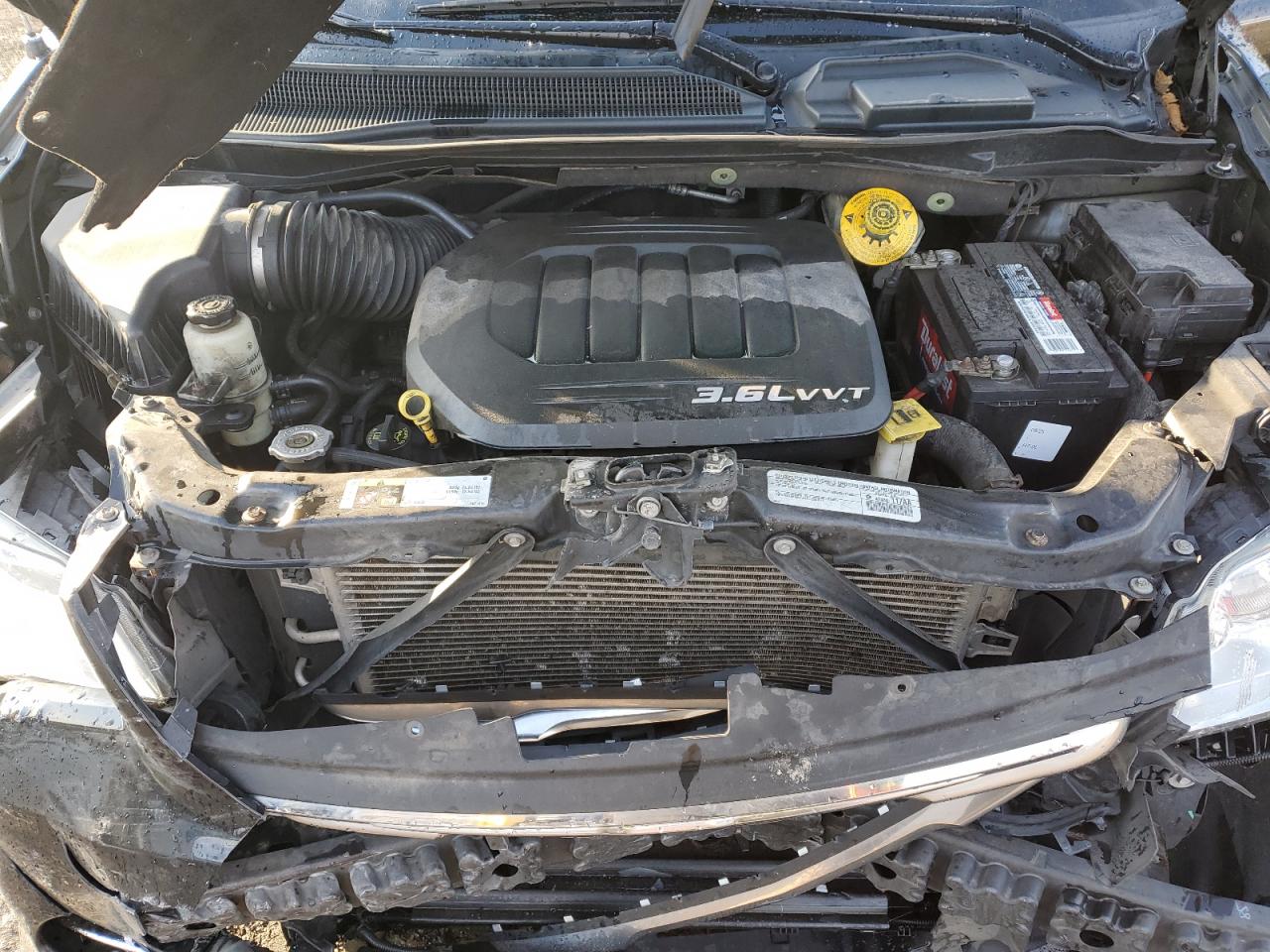 2015 Chrysler Town & Country Touring L VIN: 2C4RC1CG2FR547377 Lot: 92051365