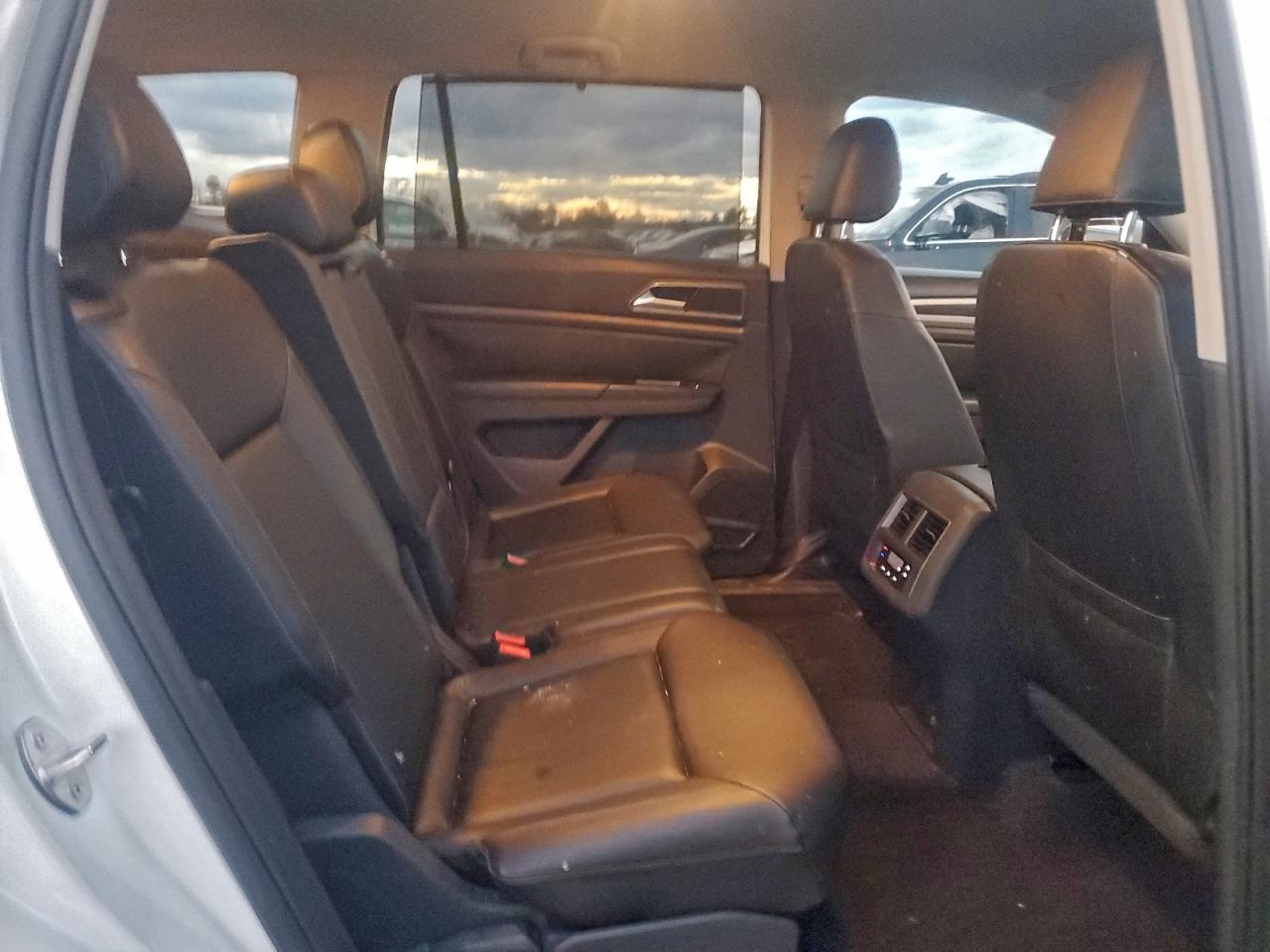 2018 Volkswagen Atlas Se VIN: 1V2DR2CA7JC558336 Lot: 94747855