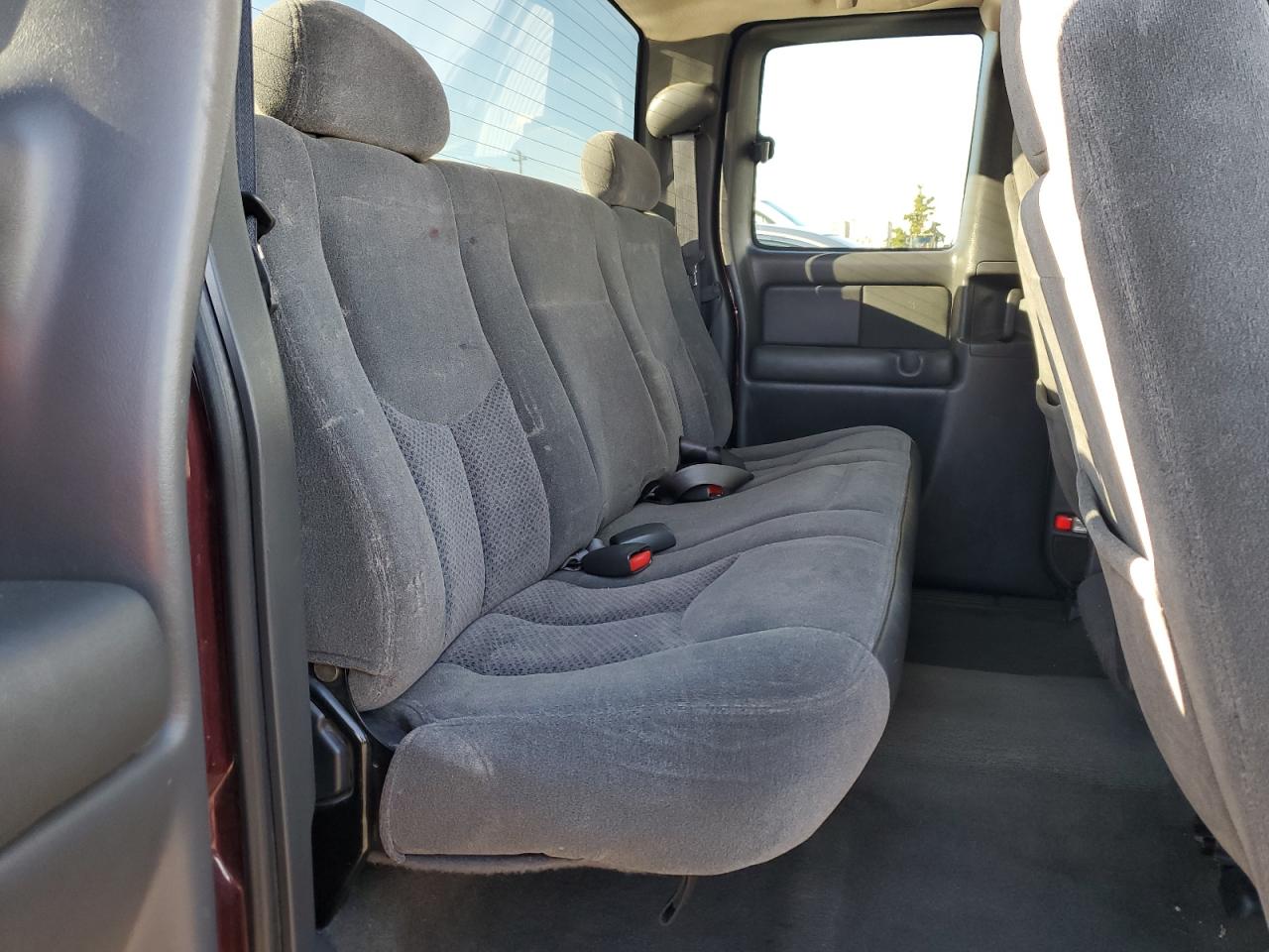 2003 Chevrolet Silverado C1500 VIN: 2GCEC19V631167165 Lot: 92862115