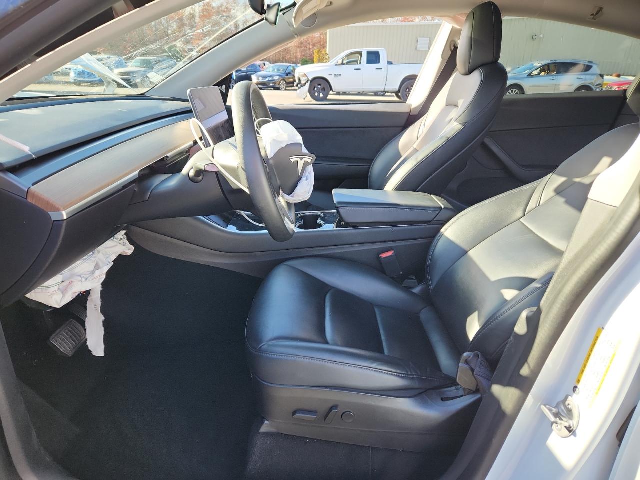 2020 Tesla Model Y VIN: 5YJYGDEE0LF036979 Lot: 93134775