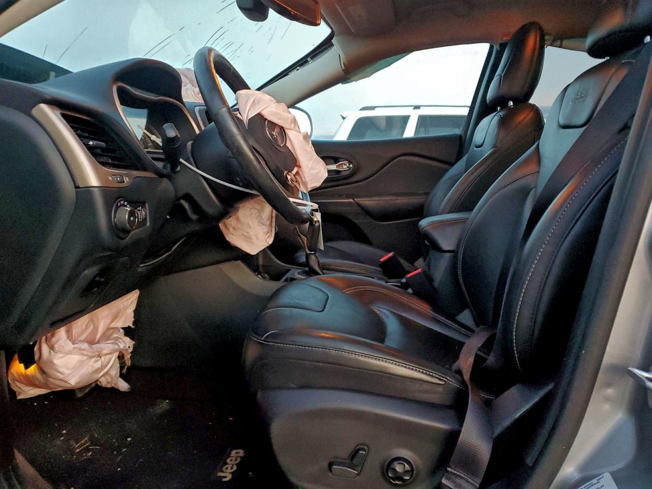 2016 Jeep Cherokee Limited VIN: 1C4PJLDB1GW200529 Lot: 94103075