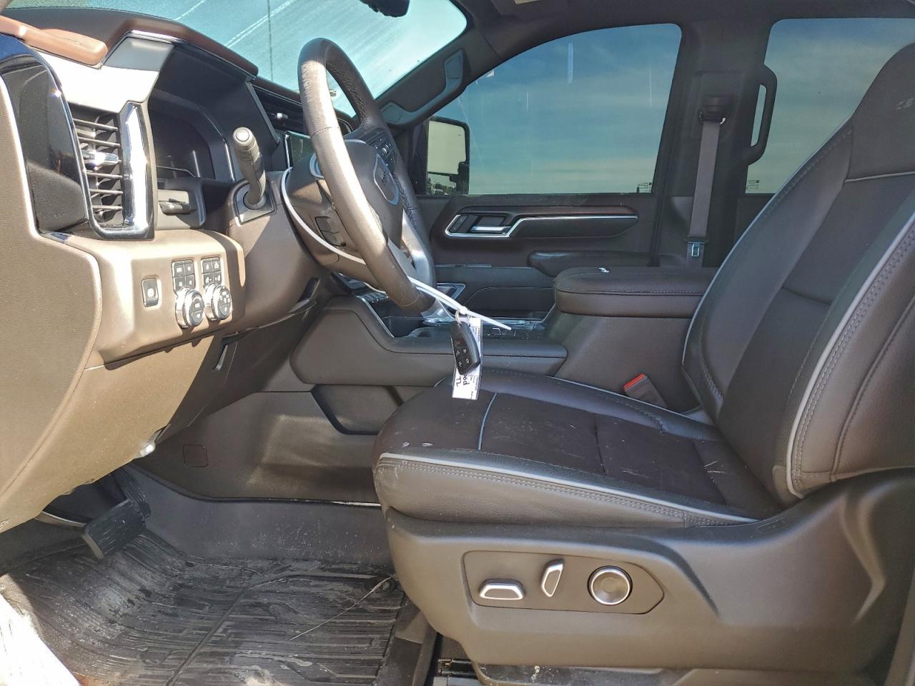 2025 GMC Sierra K2500 Denali VIN: 1GT4UREY2SF270260 Lot: 92827135