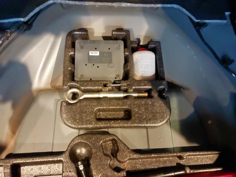 2012 VOLVO V60 D2 [115] R DESIGN 5DR