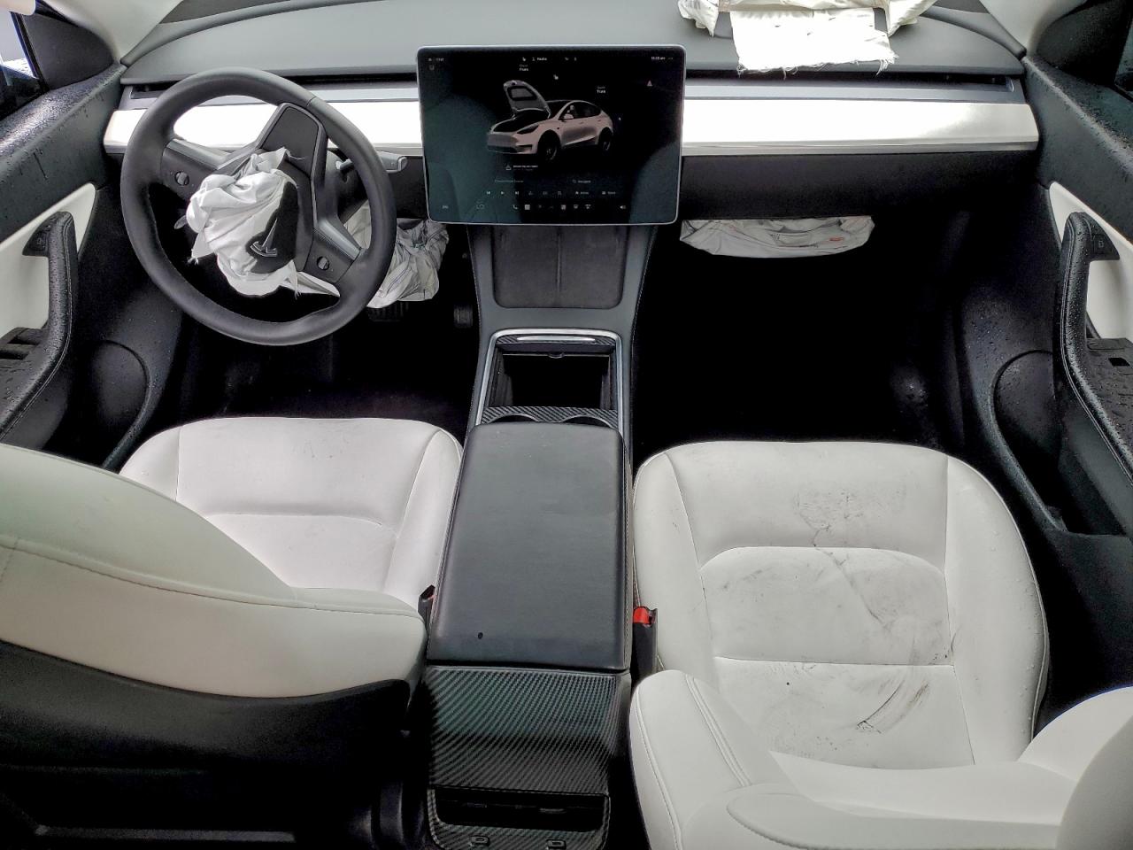 2022 Tesla Model Y VIN: 7SAYGDEE0NF411811 Lot: 93710145