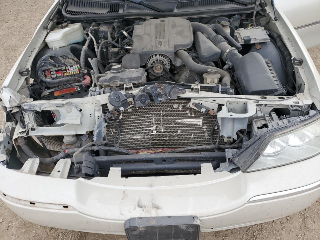 2005 Lincoln Town Car Signature Long Wheelbase VIN: 1LNHM85W05Y648297 Lot: 90908725