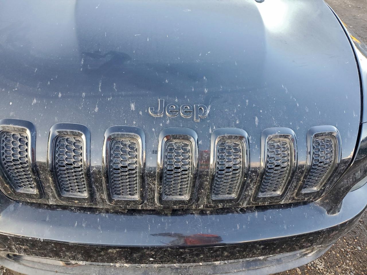 2015 Jeep Cherokee Latitude VIN: 1C4PJLCB8FW722266 Lot: 94273065