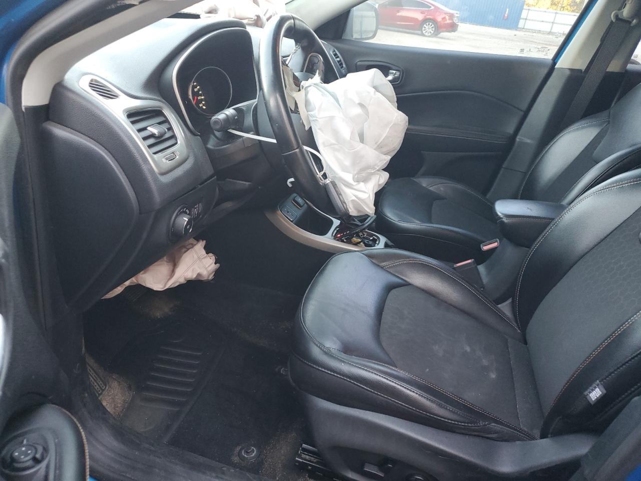 2018 Jeep Compass Latitude VIN: 3C4NJCBB4JT211693 Lot: 92640465