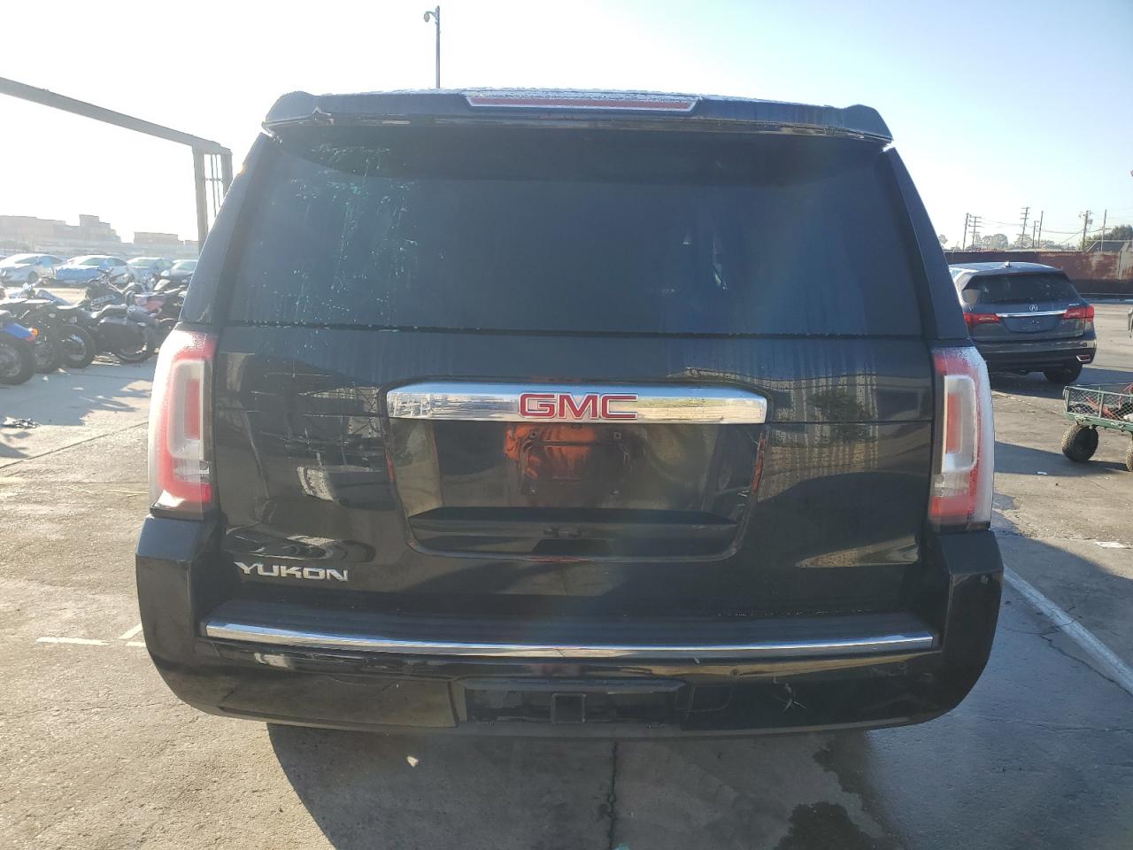 2017 GMC Yukon Denali VIN: 1GKS2CKJ1HR365468 Lot: 93156945