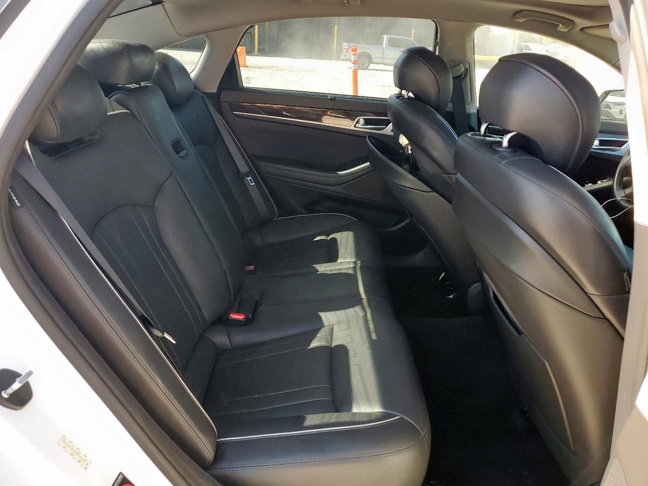 2015 Hyundai Genesis 3.8L VIN: KMHGN4JE1FU041462 Lot: 91801925