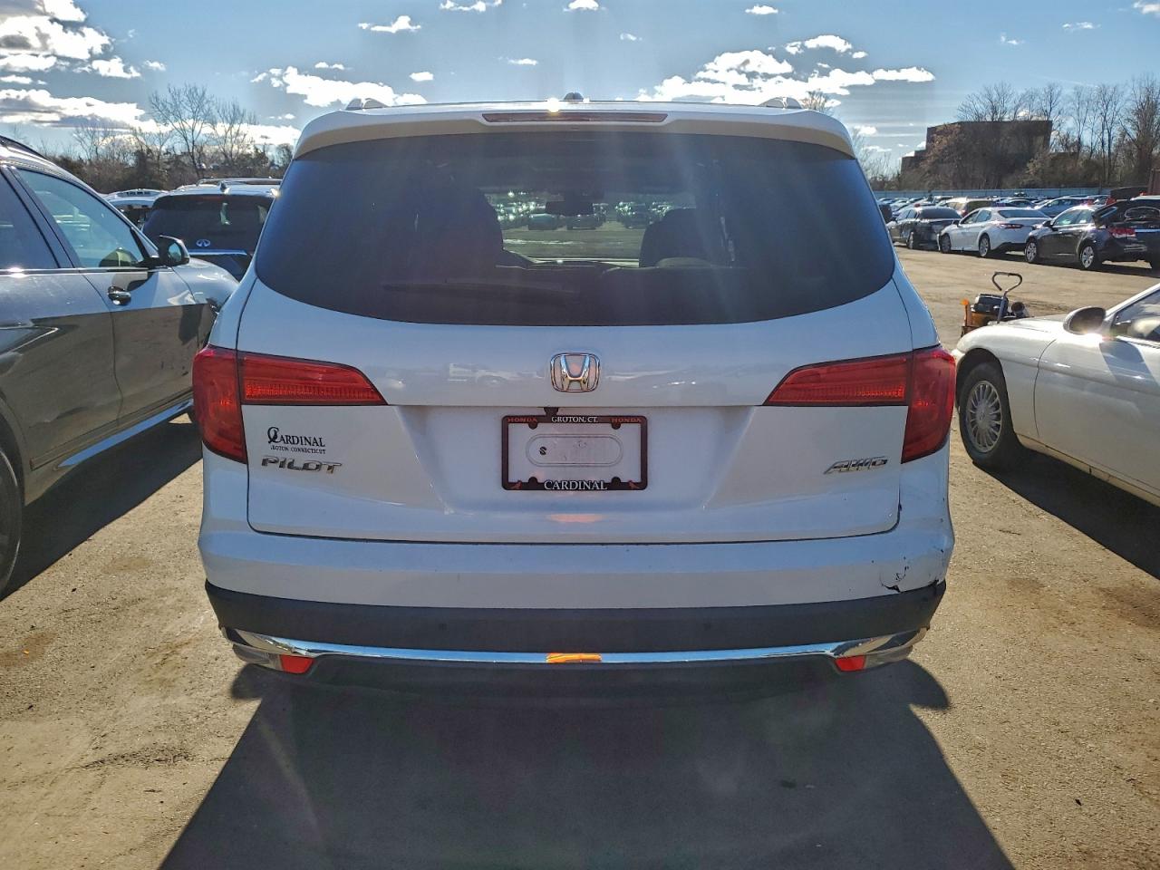 2017 Honda Pilot Elite VIN: 5FNYF6H03HB068752 Lot: 93868545