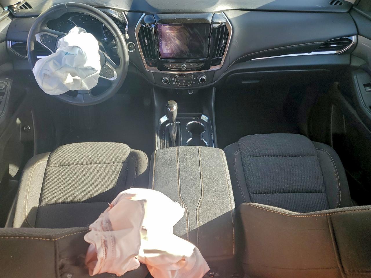 2020 Chevrolet Traverse Lt VIN: 1GNERGKW2LJ261271 Lot: 93890435