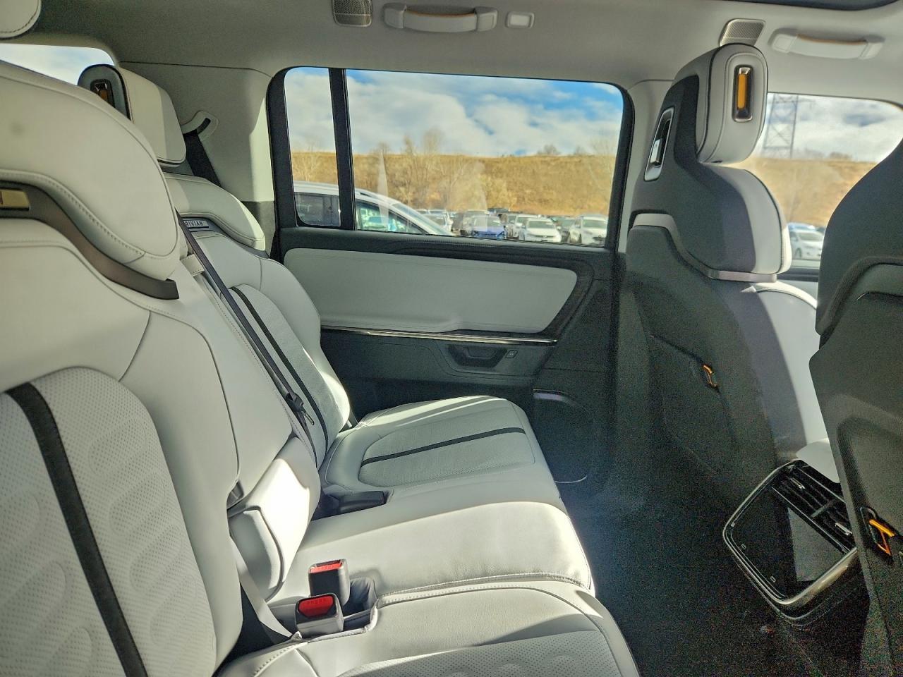 2025 Rivian R1S Adventure VIN: 7PDSGBBA9SN066275 Lot: 94255525