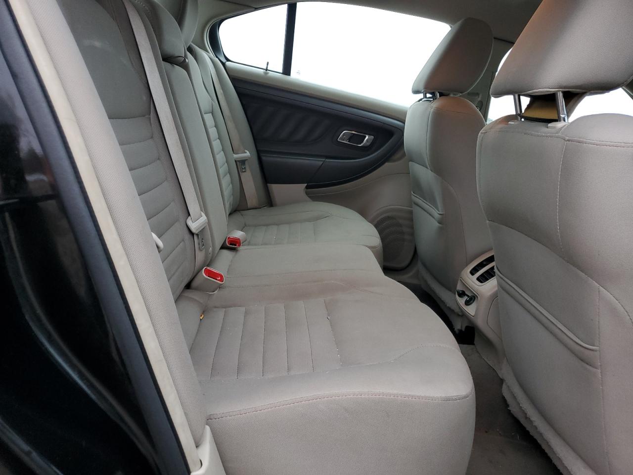 2010 Ford Taurus Se VIN: 1FAHP2DW4AG169655 Lot: 93254755