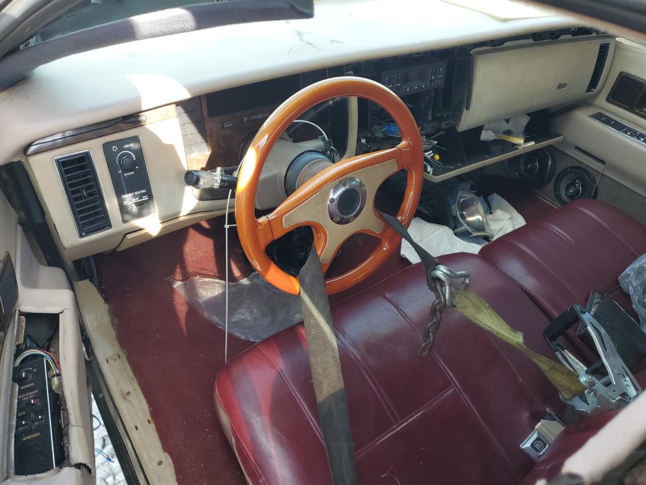 1996 Cadillac Fleetwood Base VIN: 1G6DW52P6TR706884 Lot: 93568795