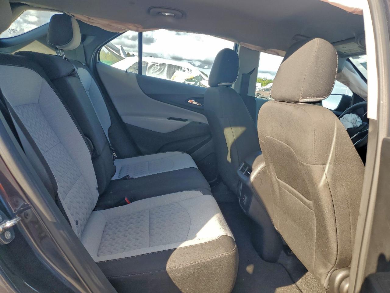 2022 Chevrolet Equinox Ls VIN: 3GNAXHEV8NS209948 Lot: 94451145