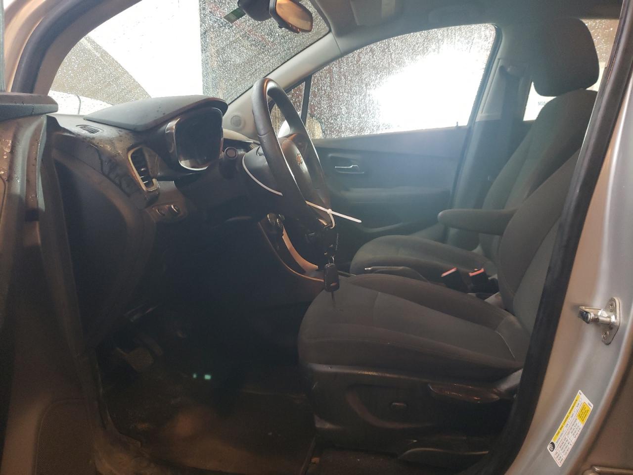 2018 Chevrolet Trax Ls VIN: KL7CJKSB5JB700958 Lot: 93866905