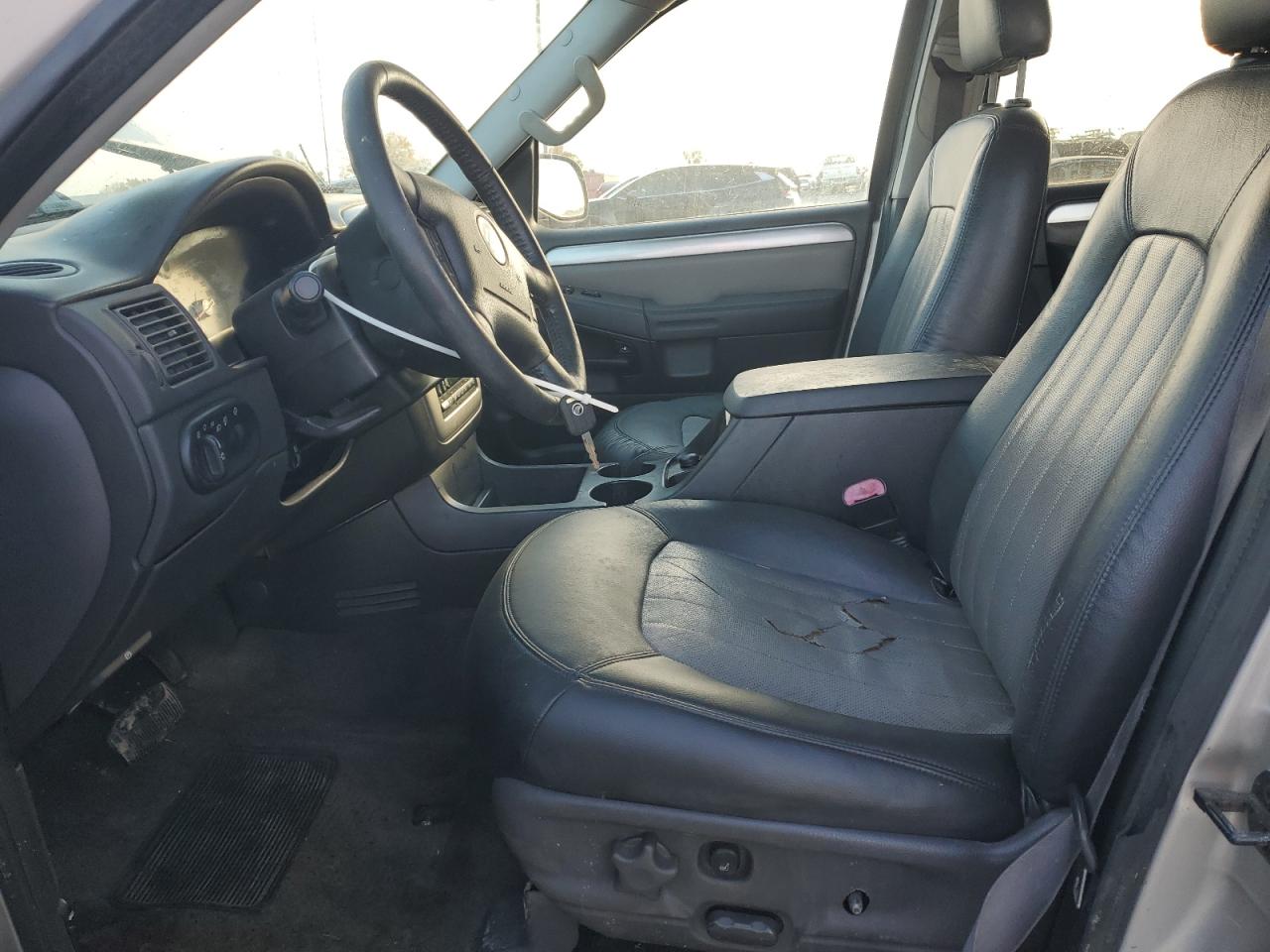 2004 Mercury Mountaineer VIN: 4M2ZU86W24ZJ36972 Lot: 90967825