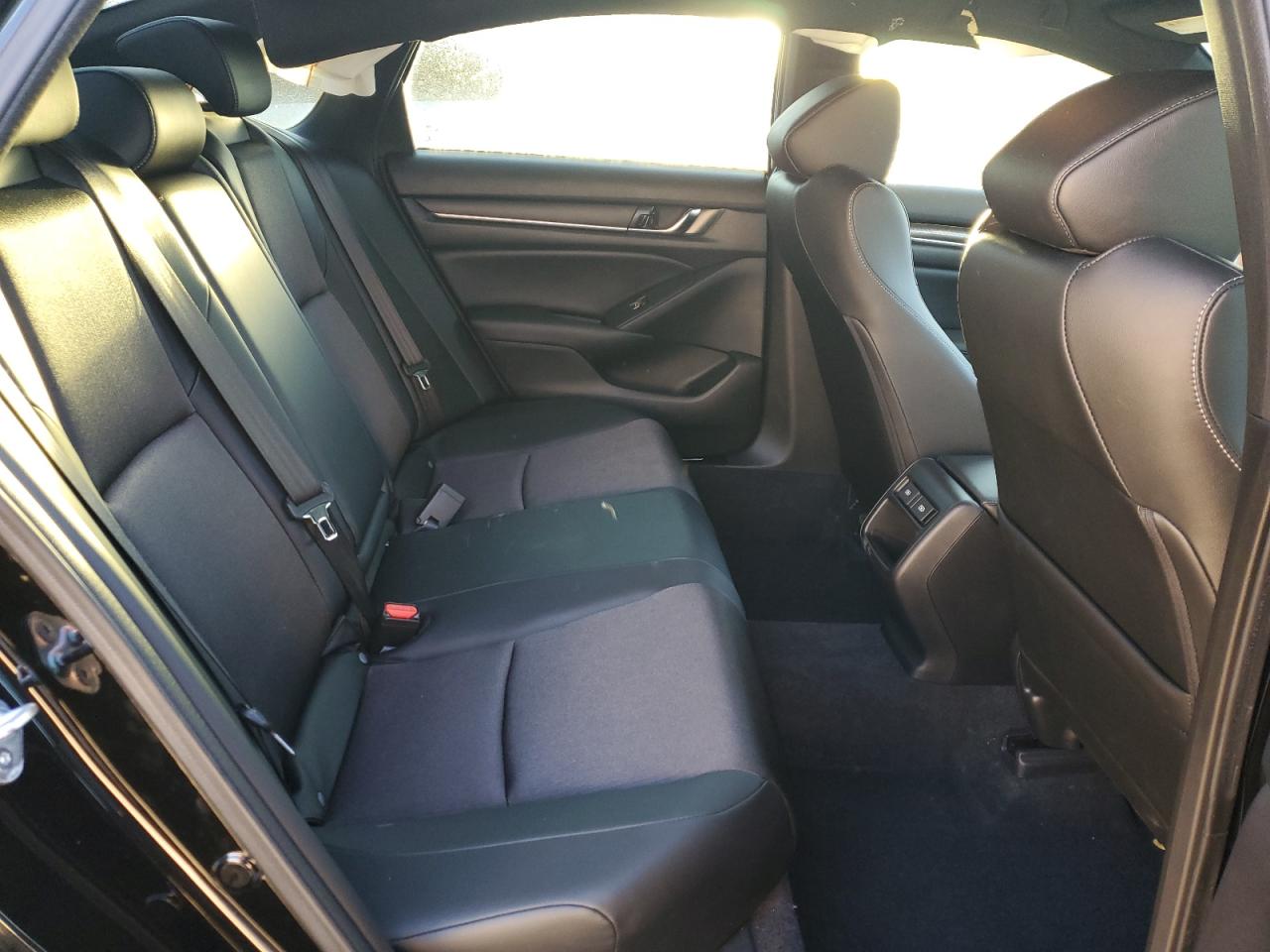 2022 Honda Accord Sport VIN: 1HGCV1F36NA100077 Lot: 93239655