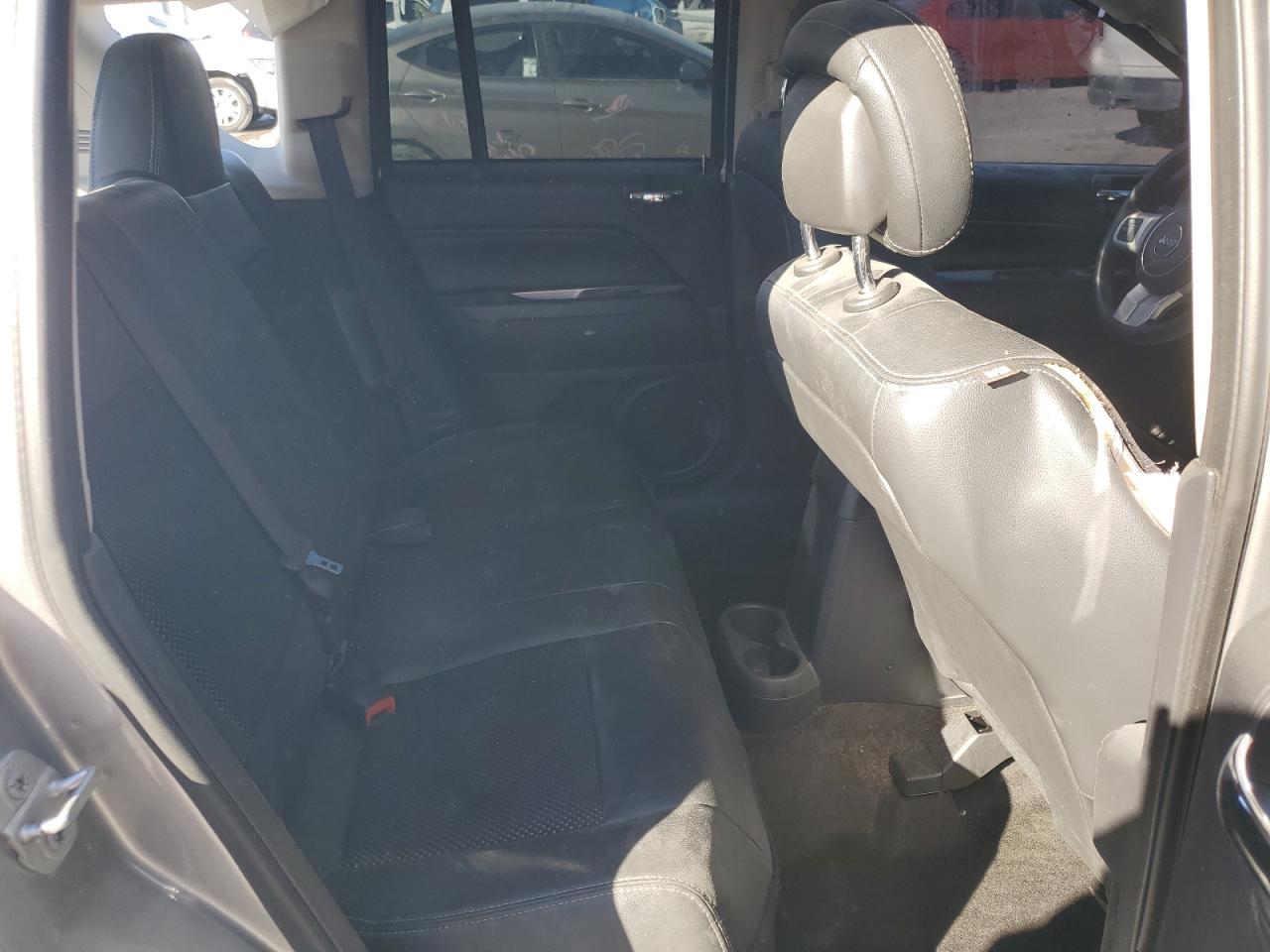 2015 Jeep Compass Latitude VIN: 1C4NJCEB2FD107146 Lot: 92188935