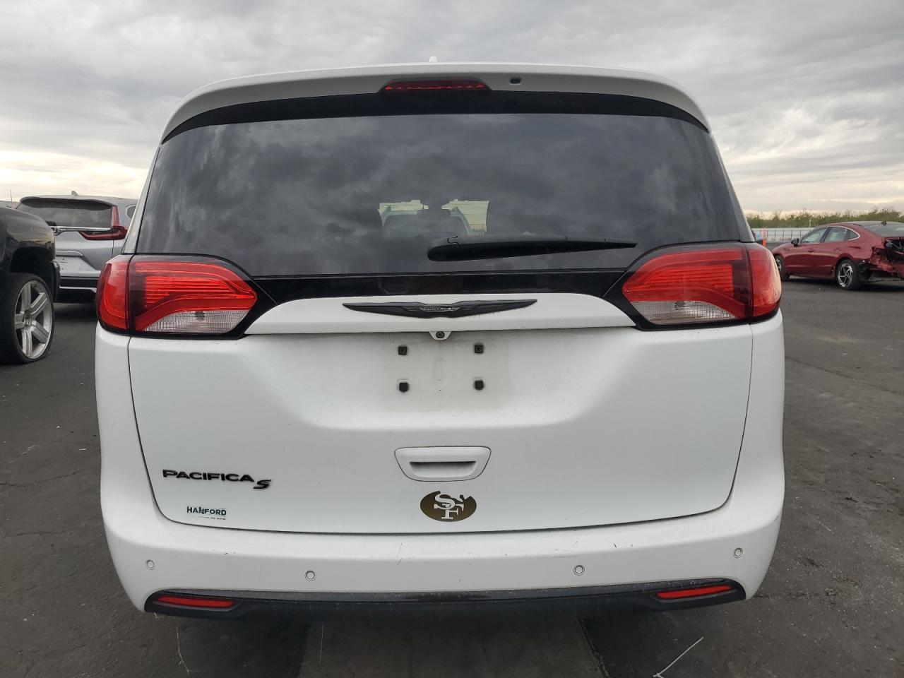 2018 Chrysler Pacifica Touring Plus VIN: 2C4RC1FG4JR287228 Lot: 92130575