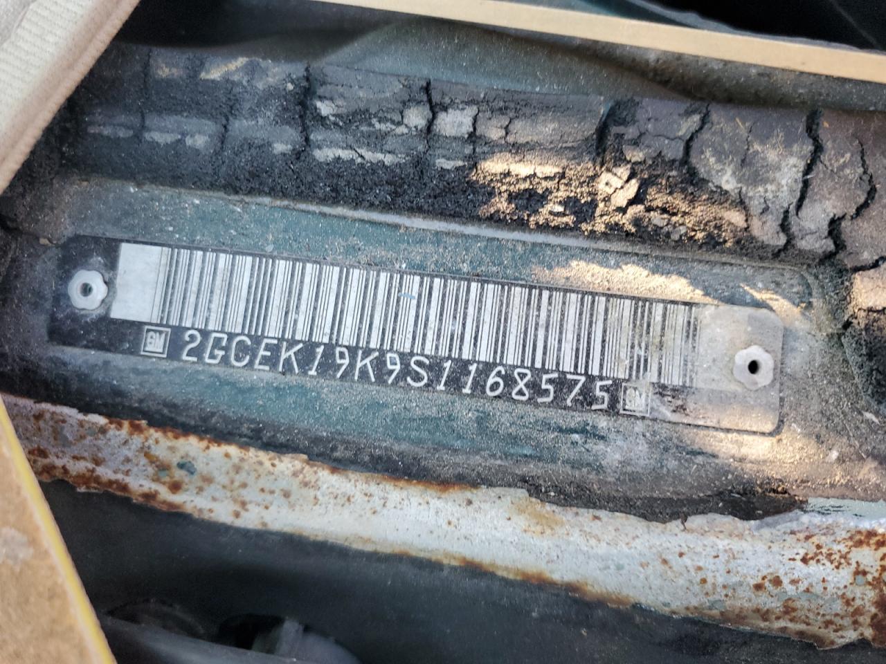 1995 Chevrolet Gmt-400 K1500 VIN: 2GCEK19K9S1168575 Lot: 90970635