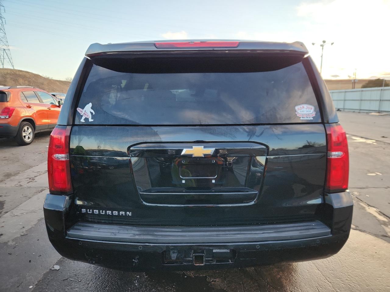 2019 Chevrolet Suburban K1500 Lt VIN: 1GNSKHKCXKR347544 Lot: 91295355