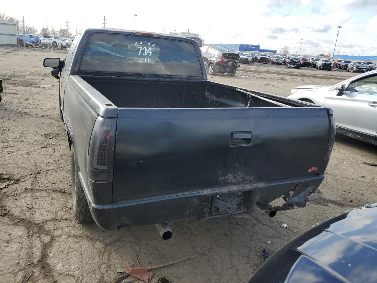 1998 GMC Sierra C1500 VIN: 1GTEC19RXWE505852 Lot: 92768185