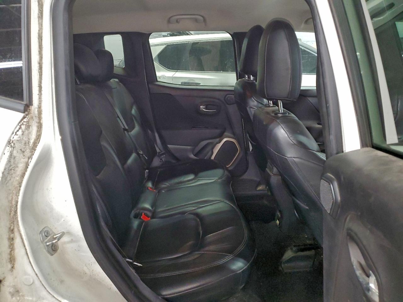 2015 Jeep Renegade Latitude VIN: ZACCJABT4FPB37999 Lot: 93928445