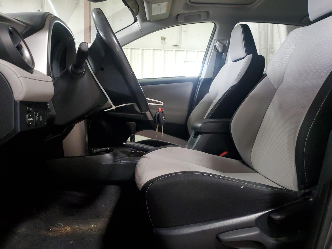 2017 Toyota Rav4 Xle VIN: JTMRFREV1HJ146766 Lot: 93187615