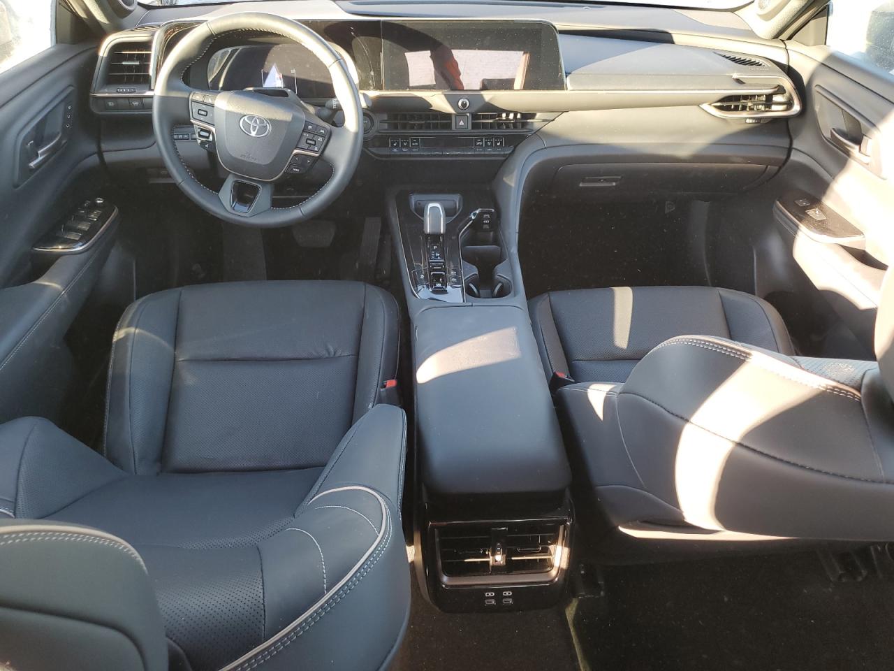 2025 Toyota Crown Xle VIN: JTDAAAAFXS3038105 Lot: 91131435