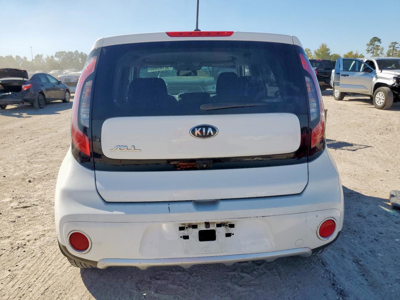 2018 Kia Soul VIN: KNDJN2A27J7514695 Lot: 92189455