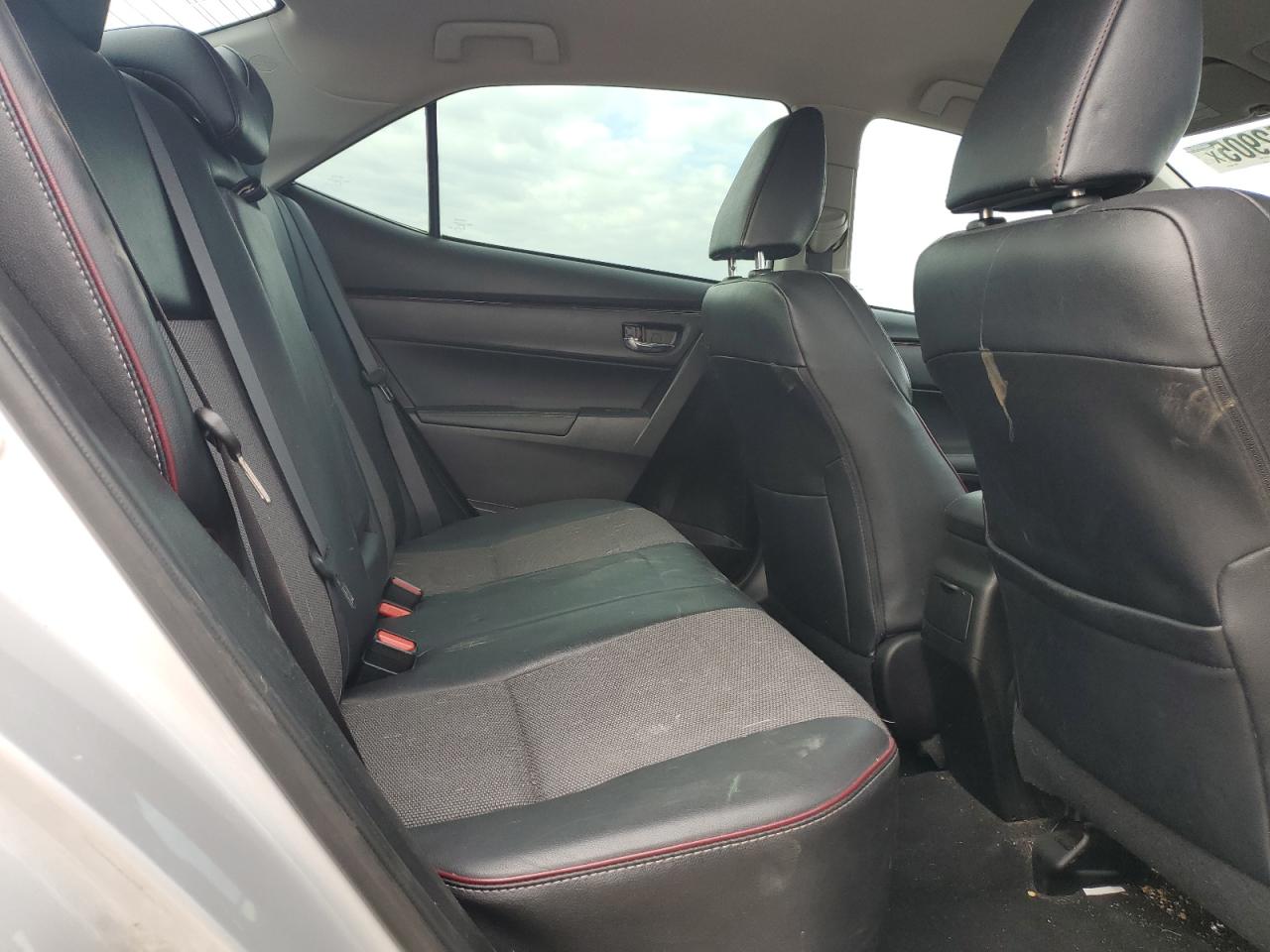 2017 Toyota Corolla L VIN: 5YFBURHE1HP602215 Lot: 93252905