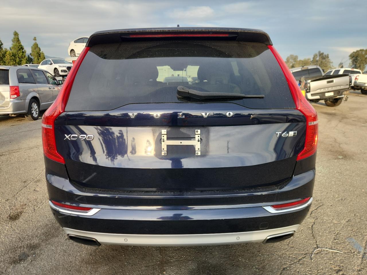 2016 Volvo Xc90 T6 VIN: YV4A22PL1G1024867 Lot: 92330485