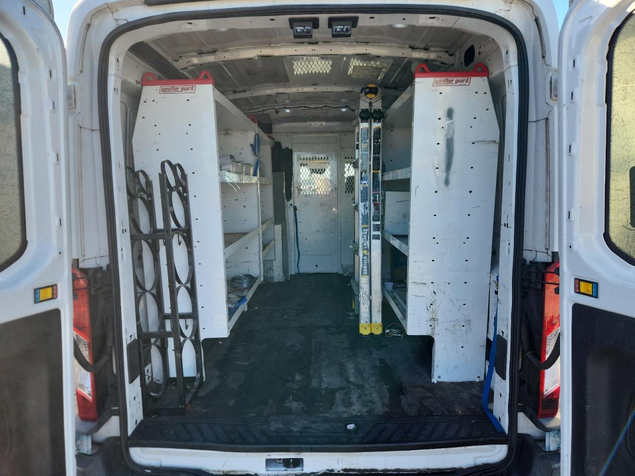 2015 Ford Transit T-250 Delivery Van VIN: 1FTNR2CM0FKA05234 Lot: 94841665