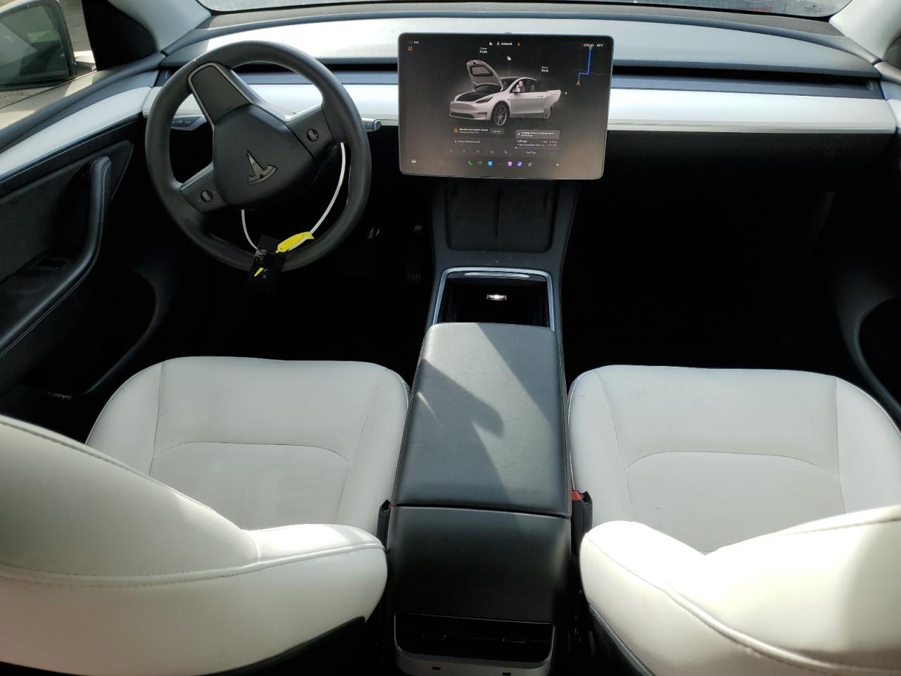 2023 Tesla Model Y VIN: 7SAYGDEEXPF605779 Lot: 92246965