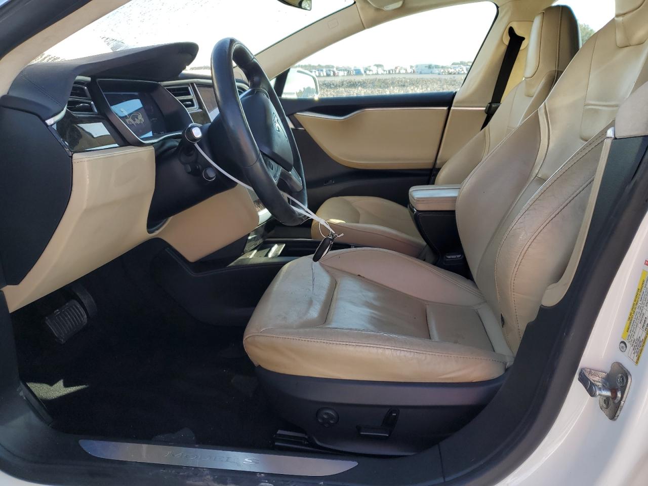 2016 Tesla Model S VIN: 5YJSA1E22GF141783 Lot: 92808305