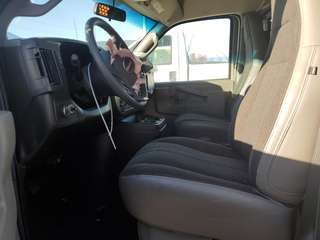 2024 GMC Savana G2500 VIN: 1GTW7AFPXR1282588 Lot: 92504525