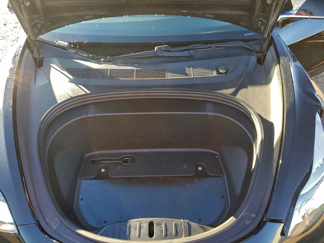 2019 Tesla Model 3 VIN: 5YJ3E1EB8KF198958 Lot: 94281405