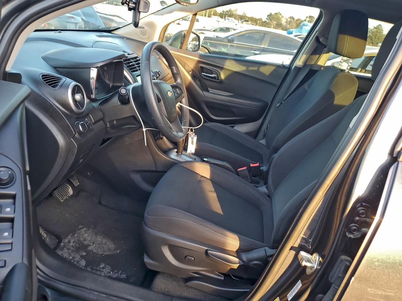 2016 Chevrolet Trax Ls VIN: 3GNCJKSB1GL255863 Lot: 94804365