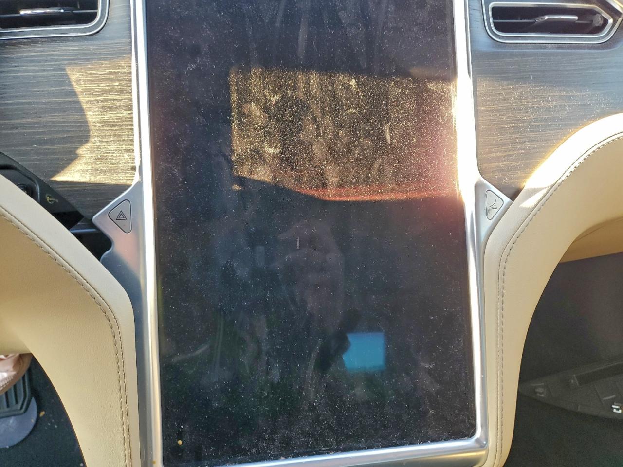 2015 Tesla Model S 85D VIN: 5YJSA1H24FF098154 Lot: 94525055