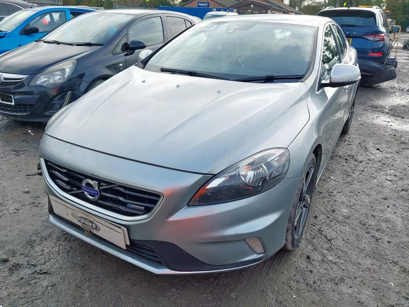 2014 VOLVO V40 D3 R DESIGN NAV 5DR for sale at Copart WOLVERHAMPTON