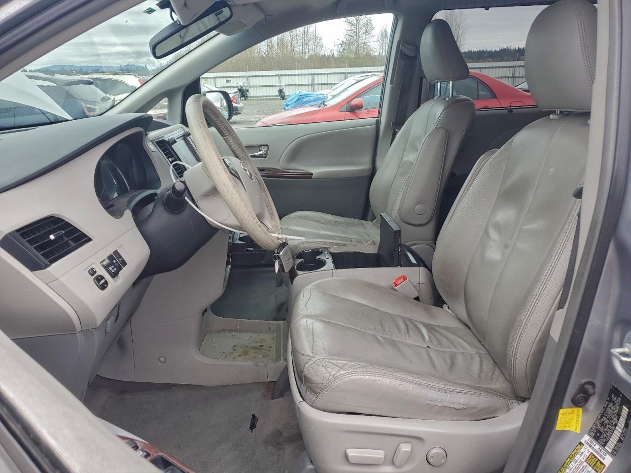 2012 Toyota Sienna Xle VIN: 5TDYK3DCXCS224882 Lot: 94025005