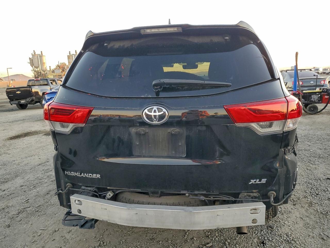 2018 Toyota Highlander Se VIN: 5TDKZRFH9JS547721 Lot: 93993985