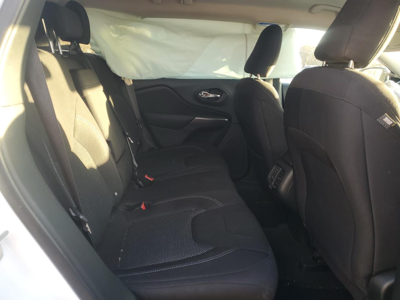 2019 Jeep Cherokee Latitude VIN: 1C4PJMCB4KD148759 Lot: 90981295